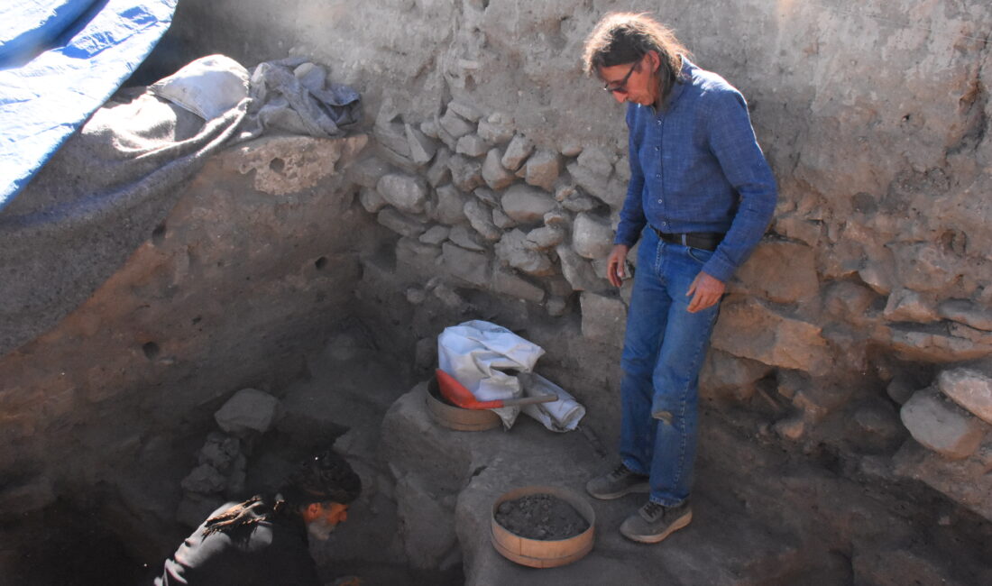 Afyonkarahisar’ın Bolvadin ilçesinde yapılan Üçhöyük kazılarında, Anadolu’nun kayıp şehirlerinden biri