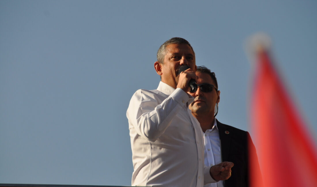 Cumhuriyet Halk Partisi (CHP) Genel Başkanı Özgür Özel, Afyonkarahisar Cumhuriyet