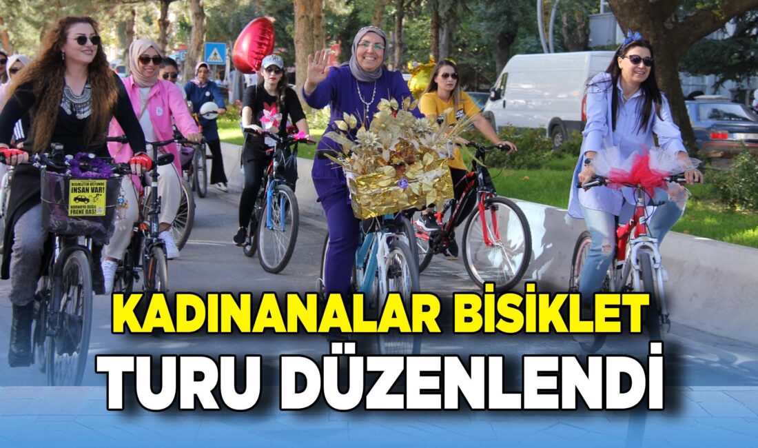 ü Zafer Meydanı’nda başlayan tur, şehrin içinde belirlenen güvenli ve