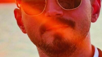 Çanakkale’de Otomobil Yangını: 2 Gün Önce Evlenen Kuaför Hayatını Kaybetti