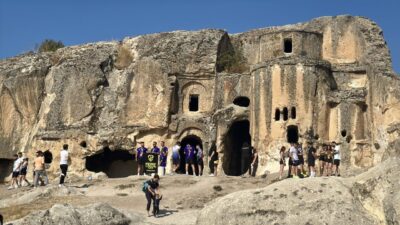 AFYONKARAHiSAR (AA) – Afyonkarahisar'ın İhsaniye ilçesinde 11. NG Afyon Frig