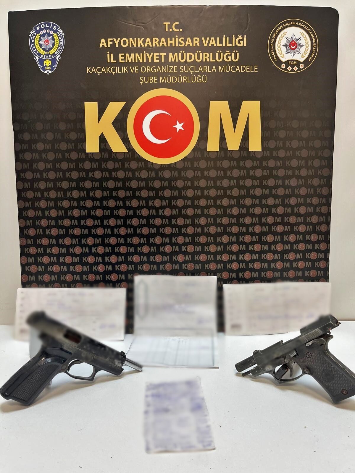 AFYONKARAHİSAR (AA) – Afyonkarahisar'ın Başmakçı ilçesinde tefecilik operasyonunda gözaltına alınan