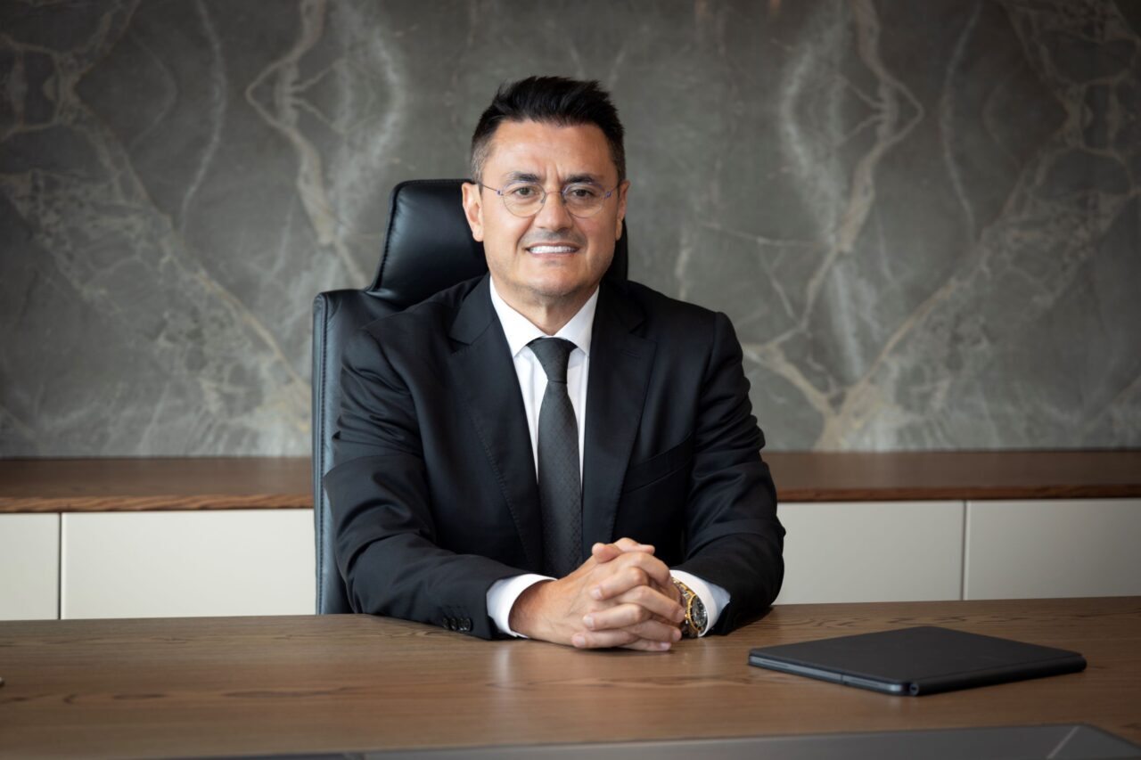 - Algün Yönetim Kurulu Başkanı Cihat Algün:
- "Ortalama metrekare birim