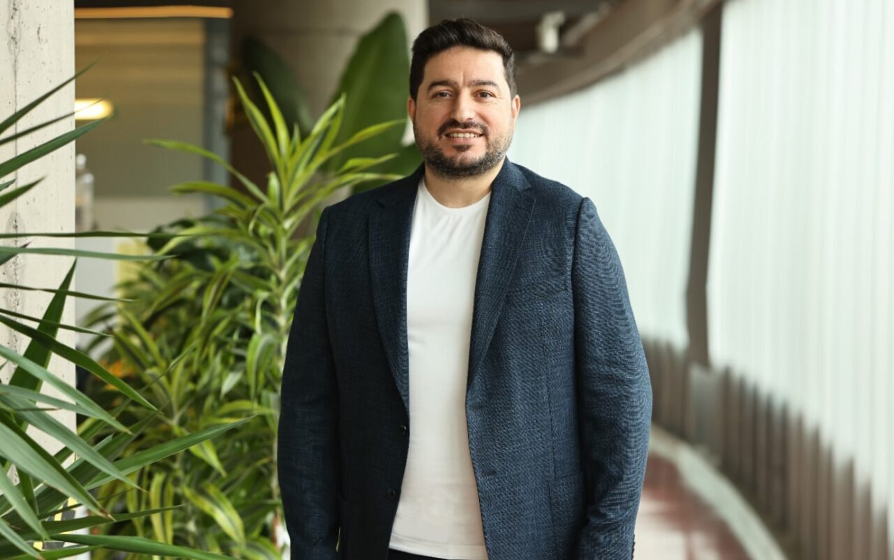 - Auto King Oto Servis Genel Müdürü Serkan Süer:
- "Yaz