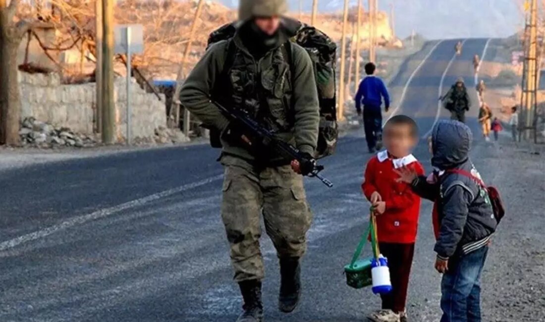 MSB, Hatay'daki hudut karakolunda askerlerin çocuklara su verdikleri için soruşturma