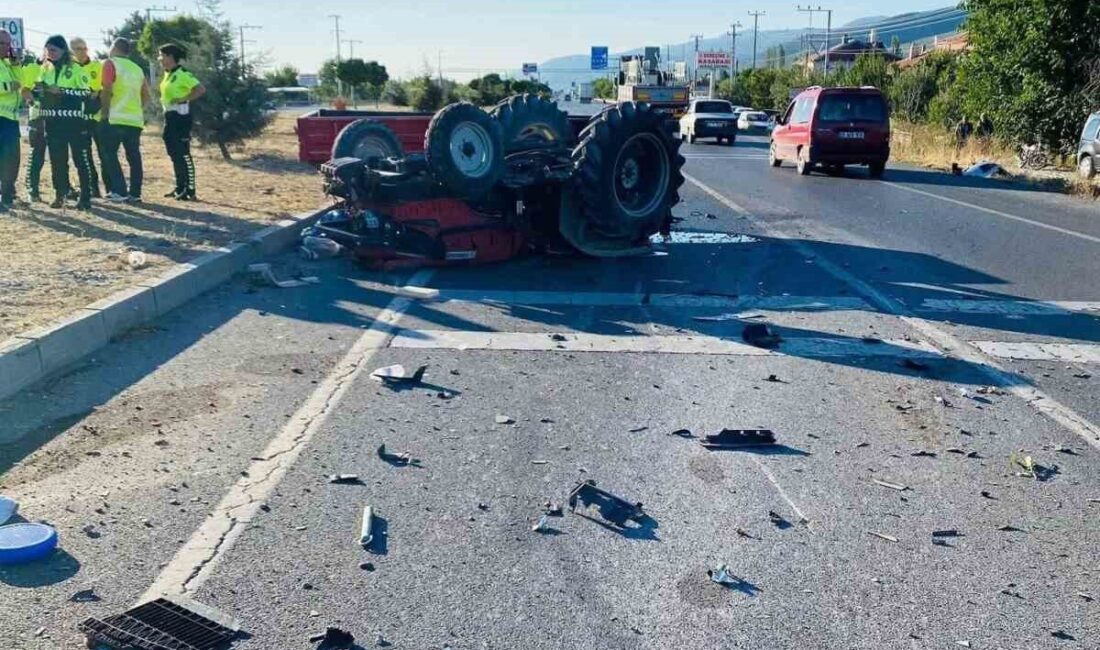 Afyonkarahisar’da otomobilin çarpması sonucu devrilen traktör sürücüsü olay yerinde hayatını