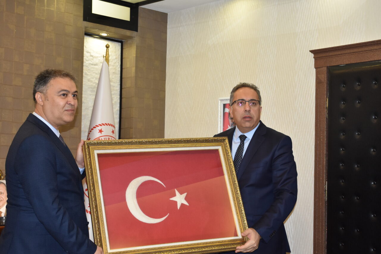 AFYONKARAHİSAR (AA) – Tarım ve Orman Bakan Yardımcısı Ahmet Gümen,