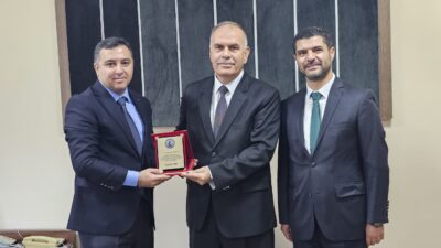 Törende; Rektör Yardımcısı Prof. Dr. Şuayıp Özdemir, Mali İşler ve Kaliteden Sorumlu Rektör