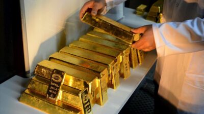 Operasyon kapsamında İstanbul genelinde 24 adrese eş zamanlı baskınlar yapıldı.