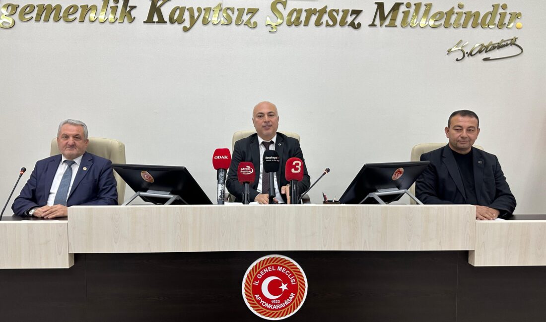 Oturumda, gündemdeki maddeler tek tek okunarak üyelerin oylarına sunuldu ve