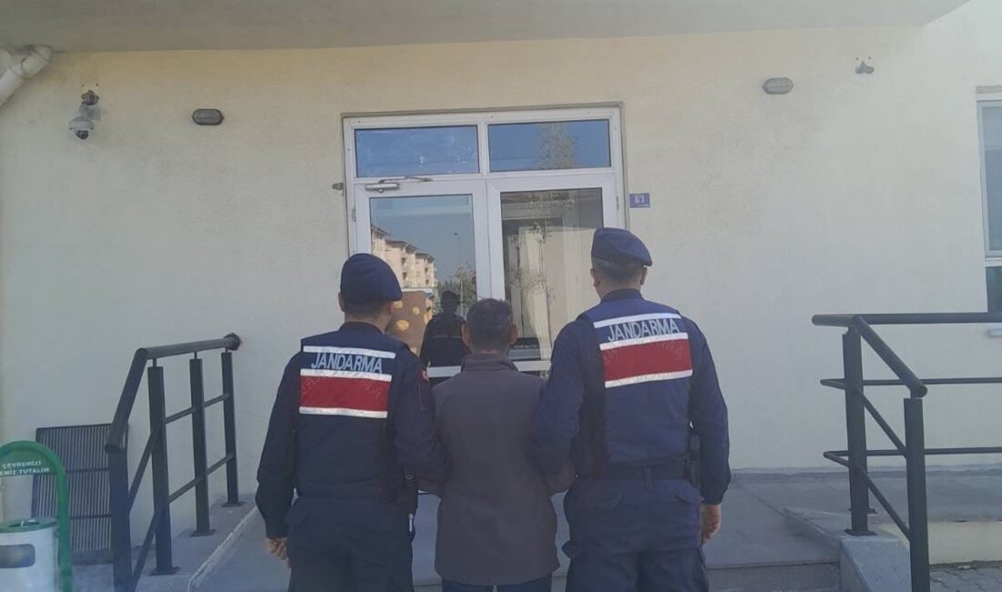 Edinilen bilgilere göre, İl Emniyet Müdürlüğü tarafından aranan şahısların yakalanmasına