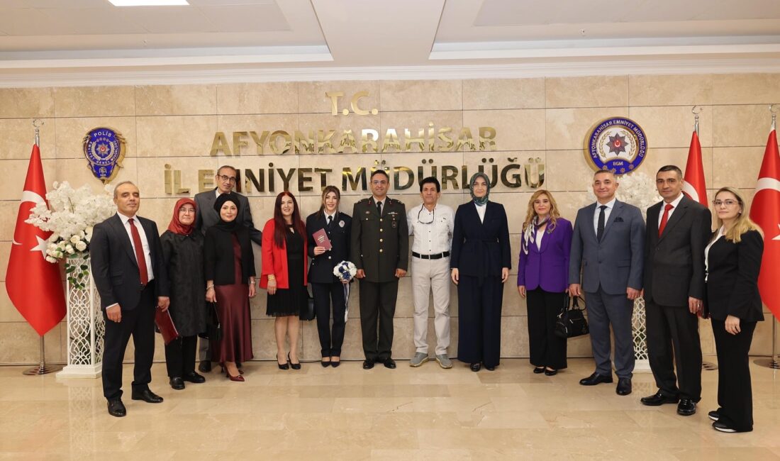 İl Emniyet Müdürlüğü’nde gerçekleştirilen törene İkmal ve Garnizon Komutanı Tuğgeneral