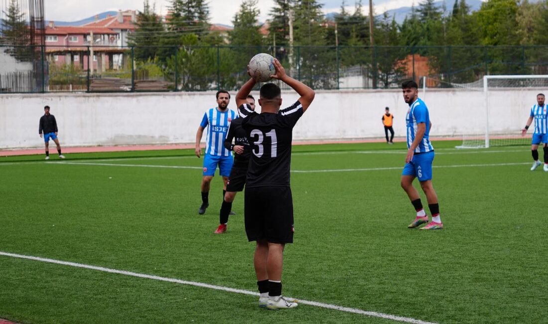 Maça etkili başlayan kırmızı-siyahlılar, 30. dakikada Berkay Aydoğan’ın golüyle öne
