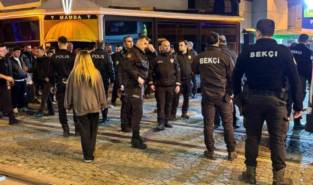 Kocaeli’nin İzmit ilçesinde bir eğlence mekanında çıkan tartışma, silahlı kavgaya