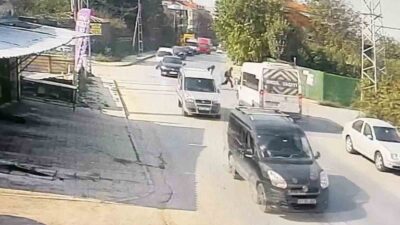 Arnavutköy Karlıbayır Mahallesi Bayrak Caddesi’nde meydana gelen kazada, okuldan çıkan
