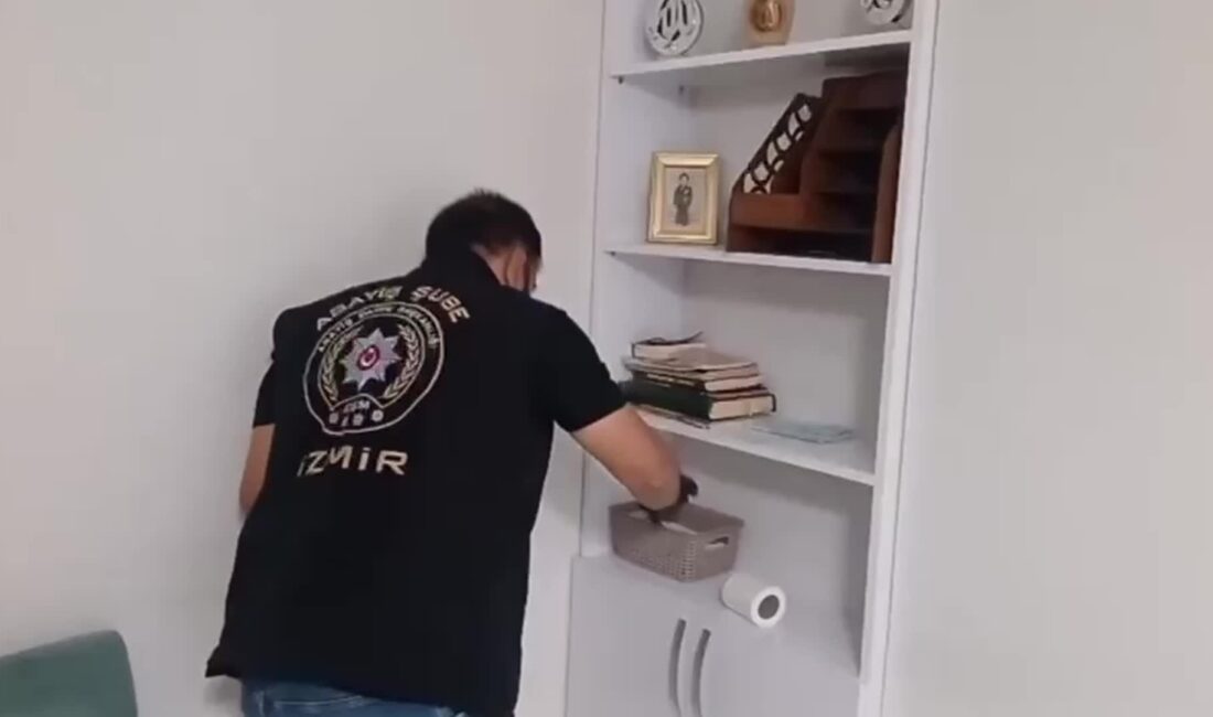 İzmir İl Emniyet Müdürlüğü Asayiş Şube Müdürlüğü ekipleri, kent genelinde