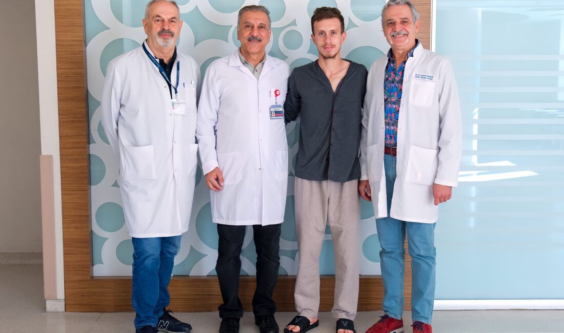 28 yaşındaki bir hasta, ishal, dışkıda kanama, karın ağrısı ve