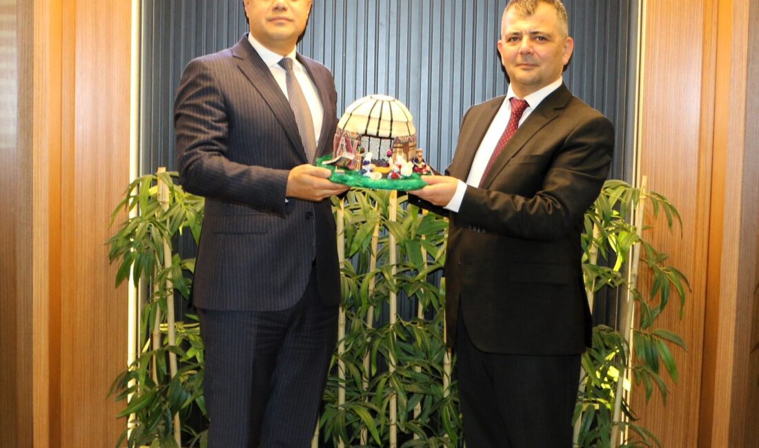 Ziyarette, Emirdağ’ın ulaşım ağına yönelik mevcut çalışmalar, yeni planlanan projeler