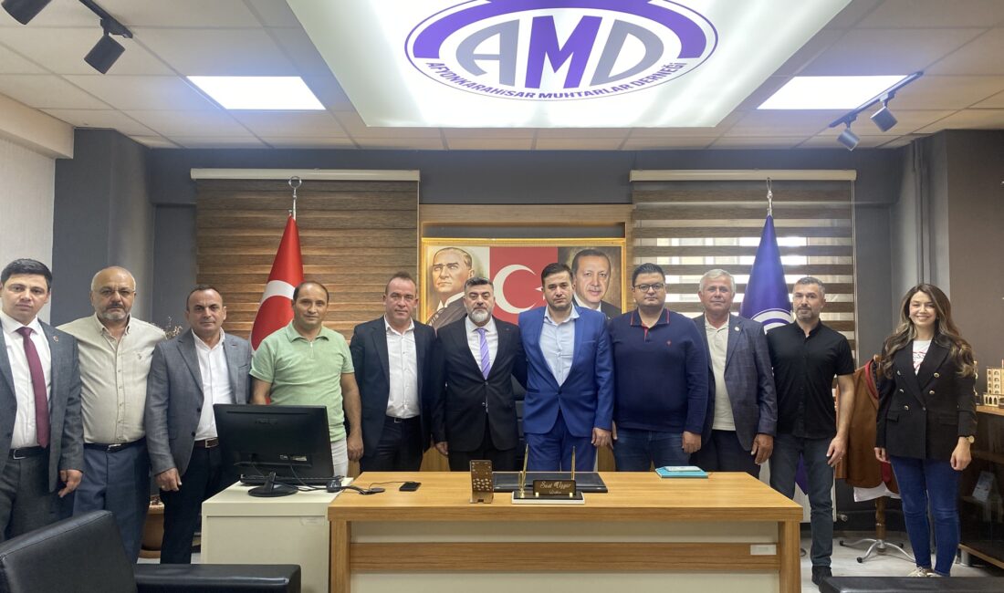 Dernek Başkanı Suat Uygur ve 10 mahalle muhtarının katıldığı ziyarette