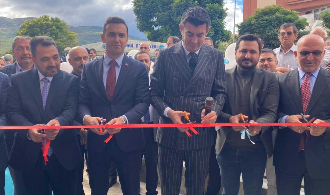 Merkezin açılış törenine Afyonkarahisar Vali yardımcısı İhsan Ayrancı, Sultandağı Kaymakamı