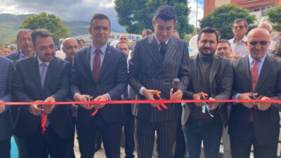 Merkezin açılış törenine Afyonkarahisar Vali yardımcısı İhsan Ayrancı, Sultandağı Kaymakamı