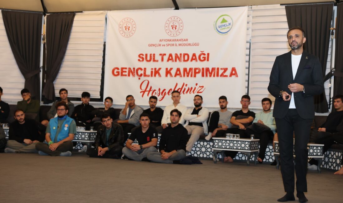 Ali Şenol, sunumunda Afyonkarahisar’ın ekonomik yapısı, öne çıkan sektörleri ve