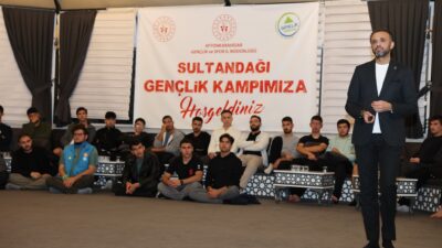 Ali Şenol, sunumunda Afyonkarahisar’ın ekonomik yapısı, öne çıkan sektörleri ve