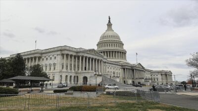 Ana Sayfa › Ekonomi › ABD’de hükümet kapandı, FED faiz