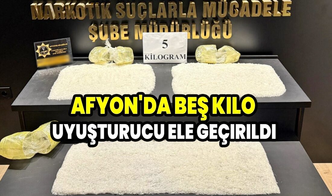 Ekiplerin  yapmış olduğu aramada; 5 kilogram uyuşturucu madde ele geçirildi. Konu ile