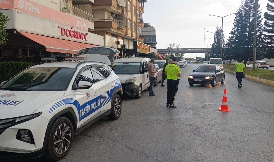 Manavgat İlçe Emniyet Müdürlüğü ekipleri, vatandaşların huzuru ve trafik güvenliğini