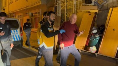 Bursa’nın Osmangazi ilçesi Çiftehavuzlar Mahallesi’nde akşam saatlerinde yaşanan olayda, 80