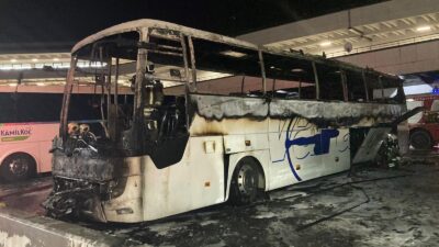 Ankara Şehirler Arası Otobüs Terminali’nde (AŞTİ) gece saatlerinde park halindeki
