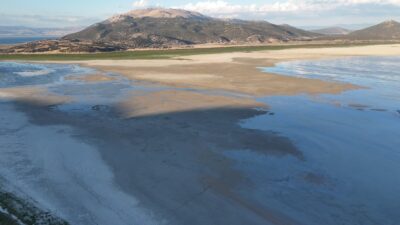 Isparta’daki Eğirdir Gölü, kuraklık ve aşırı tarımsal sulama nedeniyle buzul