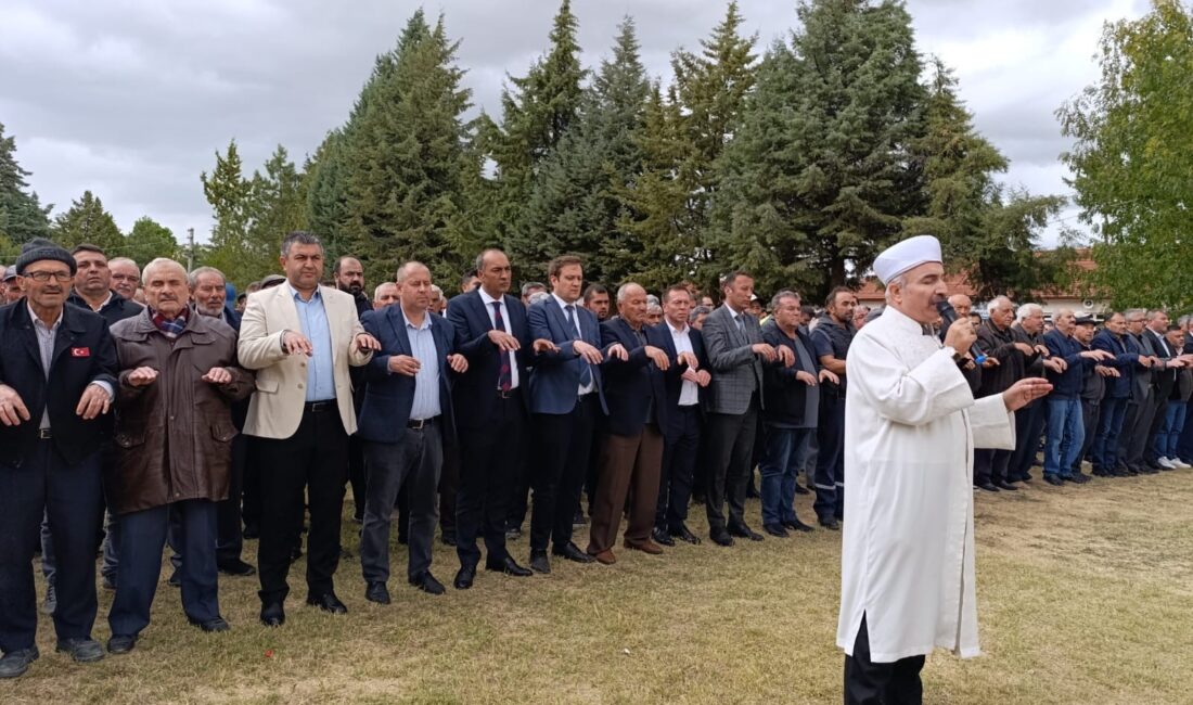 Ana Sayfa › Gündem › Duanın ardından yağan yağmur, katılımcılarda