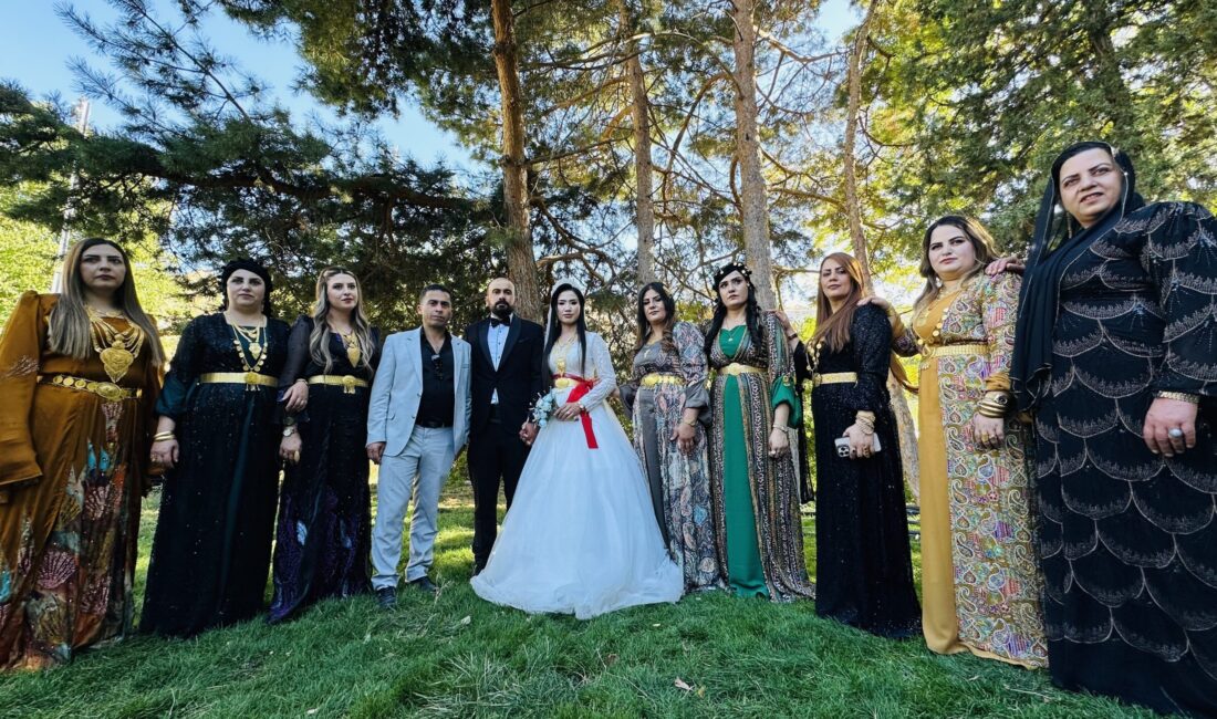 Ana Sayfa › Dünya › Sosyal medyadan başlayan aşk Yüksekova’da