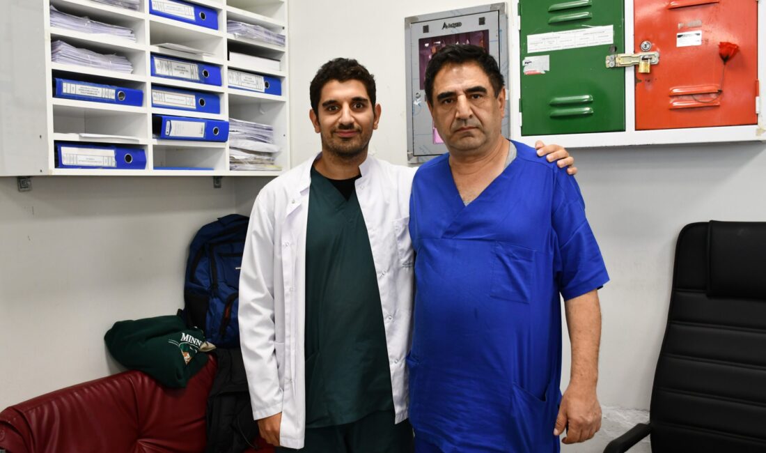 Konya’nın Kulu ilçesinde, Kulu Bölge Devlet Hastanesi’nde görev yapan baba-oğul