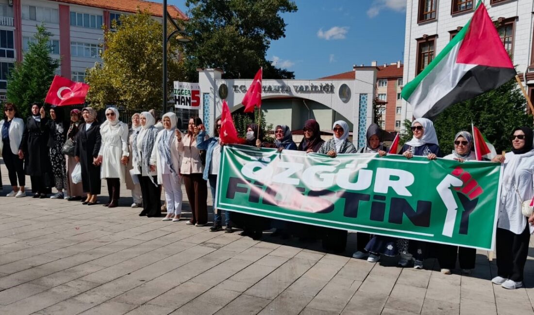 Ana Sayfa › Gündem › Kadınlardan Gazze İçin Sessiz Çığlık: