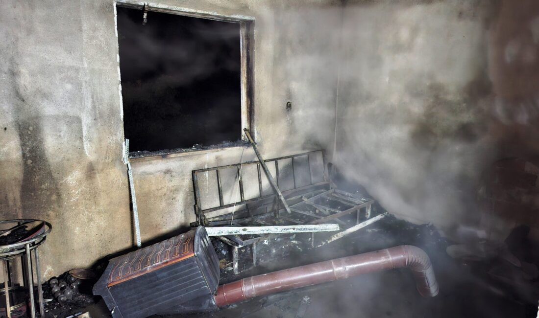 Kütahya’nın Hisarcık ilçesi Yukarı Yoncaağaç köyünde bir evin yatak odasında