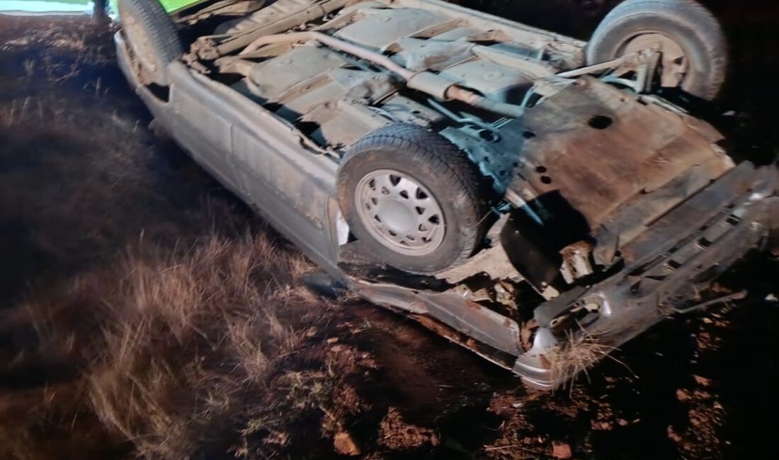 Afyonkarahisar’da meydana gelen trafik kazasında, kontrolden çıkan bir otomobil takla