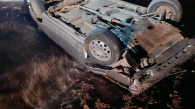 Afyonkarahisar’da meydana gelen trafik kazasında, kontrolden çıkan bir otomobil takla