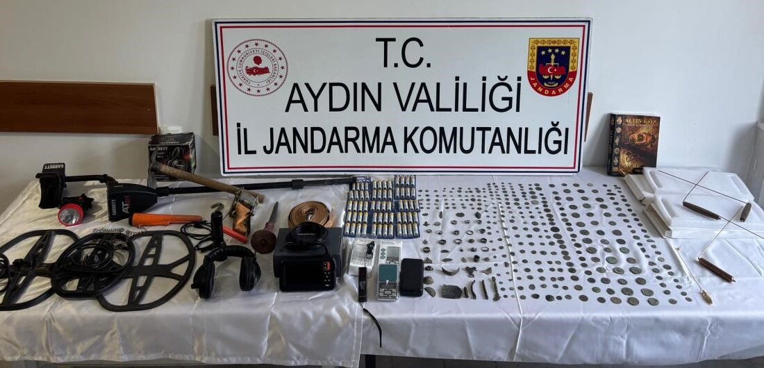 Aydın’ın Bozdoğan ilçesinde jandarma ekipleri, tarihi eser kaçakçılığıyla ilgili önemli