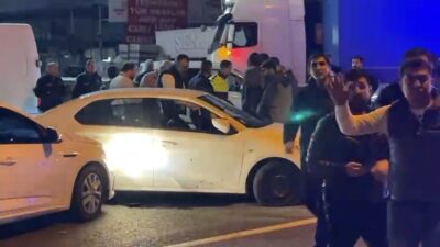 Balıkesir’in Edremit ilçesinde bir kişi, gasp ettiği araçla dehşet saçtı.