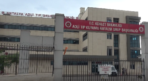 Antalya’nın Konyaaltı ilçesi Gürsu Mahallesi 376 Sokak üzerinde bulunan çocuk