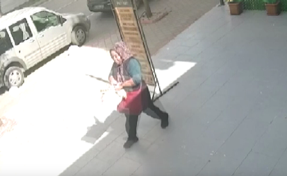 Olay, Adana merkez Çukurova ilçesi Güzelyalı Mahallesi’nde meydana geldi. İş