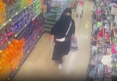 Olay, Arnavutköy ilçesinde meydana geldi. 15 yaşındaki çocuk, apartman girişlerinde