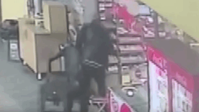 Mardin’in Kızıltepe ilçesinde bir petrol ofisinde yaşanan olay, hem şaşırttı