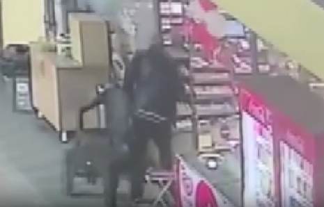 Mardin’in Kızıltepe ilçesinde bir petrol ofisinde yaşanan olay, hem şaşırttı