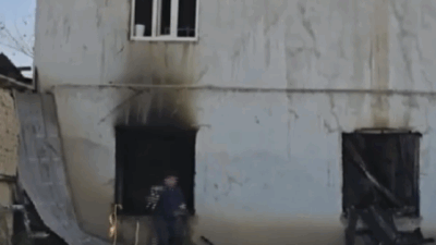 Kırgızistan’ın güneyindeki Oş şehrinde yaşanan ev yangını, bir aileyi yasa