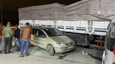 Ercan C. idaresindeki 45 NJ 531 plakalı tır, Arnavutköy-Habibler Yolu’nda,