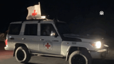 İsrail ordusundan yapılan açıklamada, Kızılhaç ekiplerinin Kassam’dan Gazze’de tutulan 2